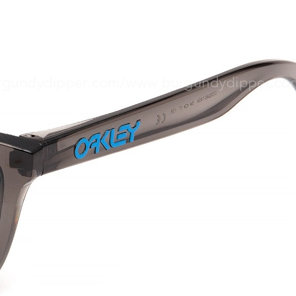 🕶Oakley Frogskins™ Prizm Sapphire/Grey Smoke🕶 unisex - Picture 6 of 16